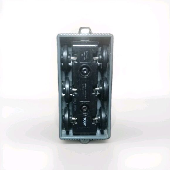 Thomas The Train Diecast Metal Take Along N Play TOBY 7 Brown Train Car 2002 - Picture 5 of 5